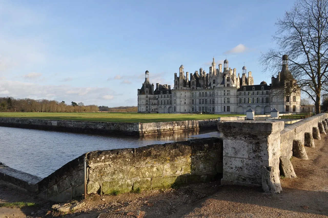 chateau-977734_1280